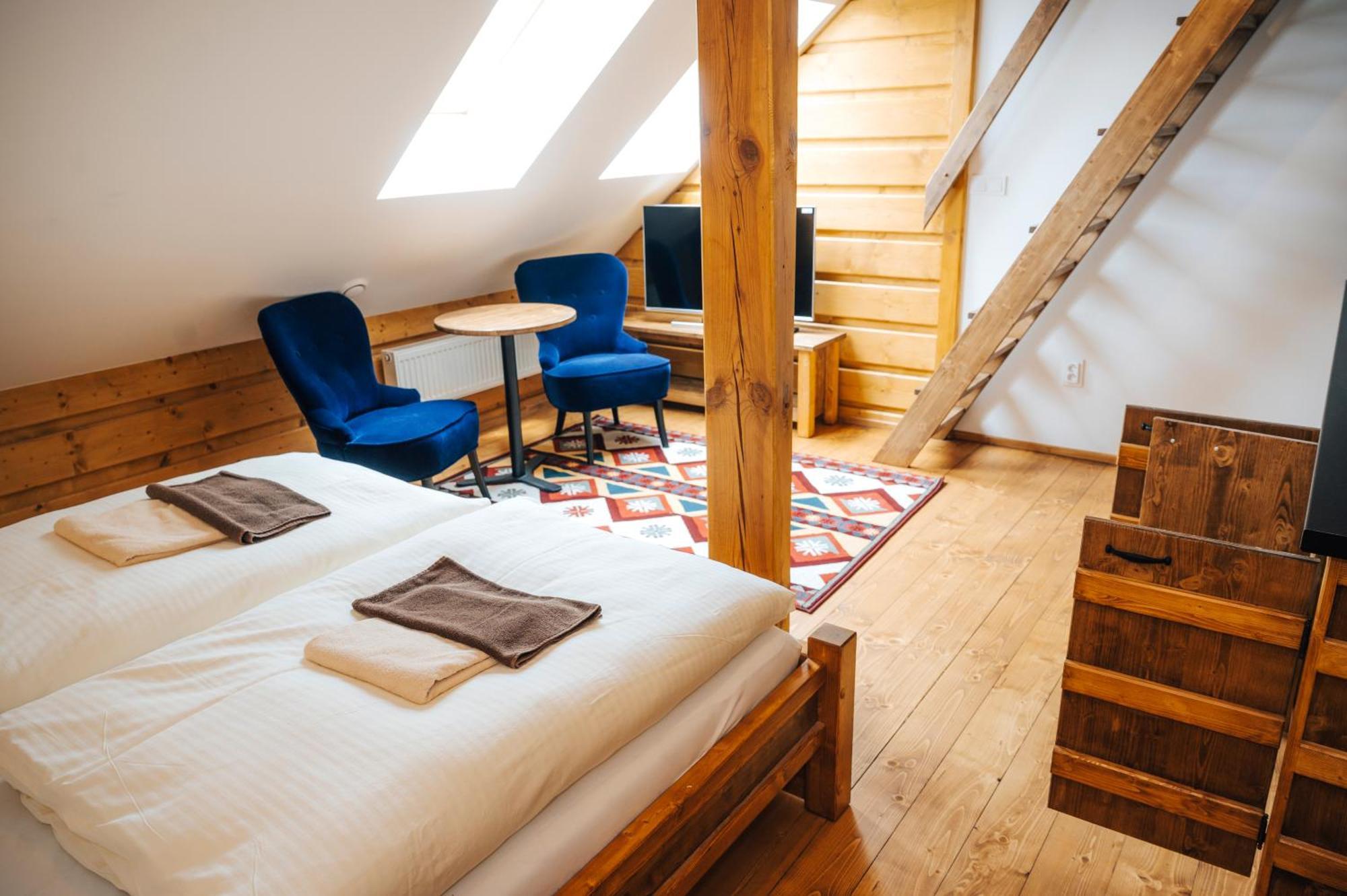 Nestville Apartments Hniezdne Luaran gambar