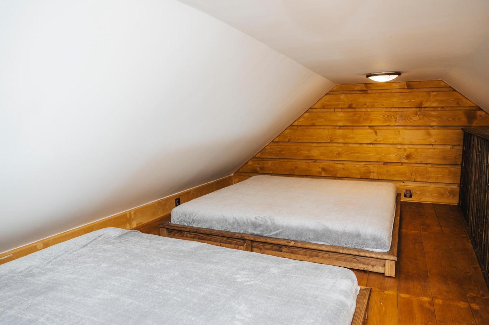Nestville Apartments Hniezdne Luaran gambar